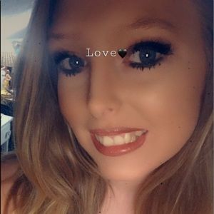 Meet your Posher, Ashly